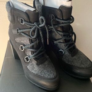 Sorel Boots Blake Lace Womens  9